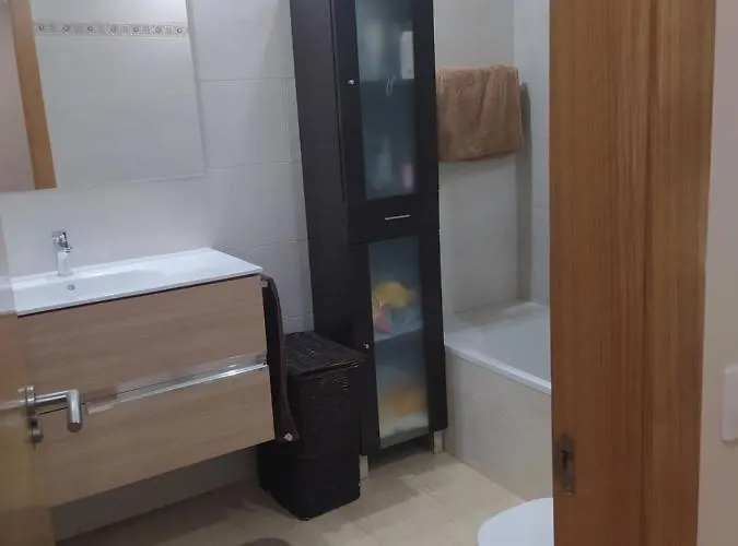 Cimadevilla Apartment *