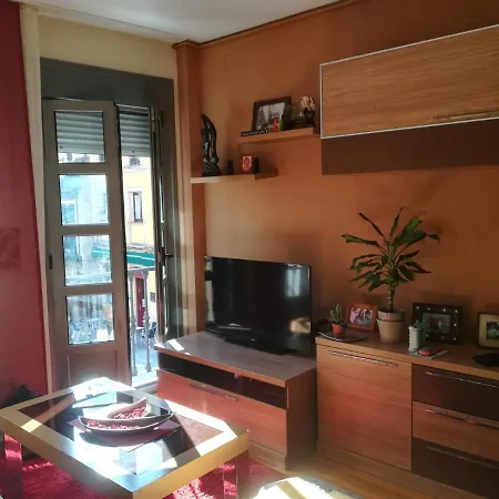 Cimadevilla Apartment *