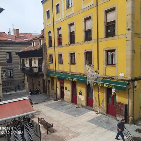 Cimadevilla Apartment
